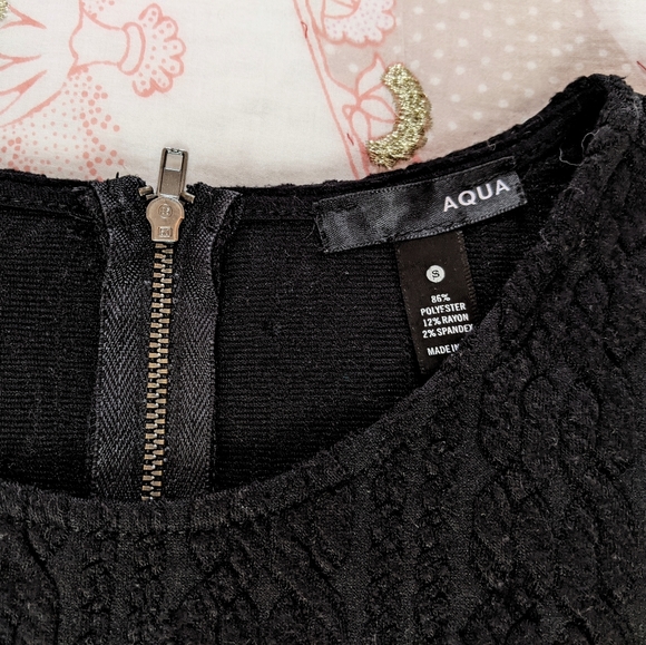 Aqua black cable knit crop top - Picture 4 of 7